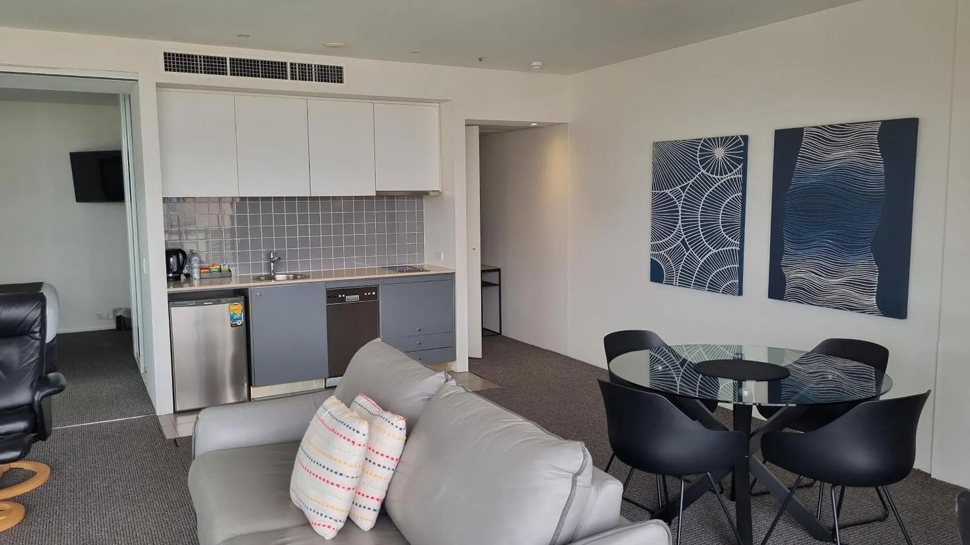Cairns Private Apartments 4*,  Australia